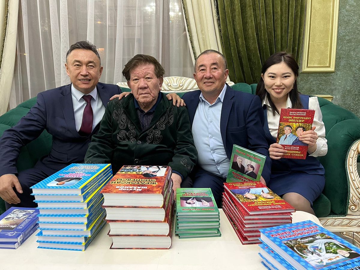 Асыл ағамыз Мұхтар Шахановпен кездесу өтті.